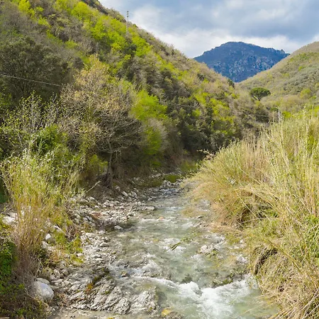 Al Podere 住宿加早餐酒店
